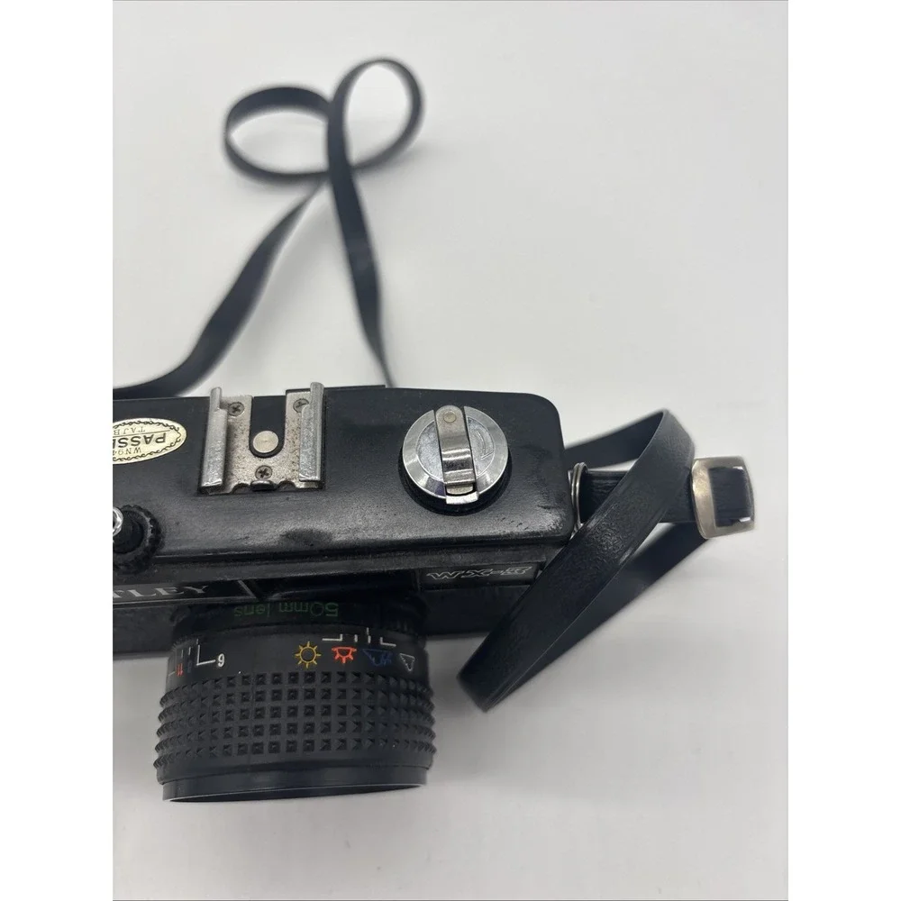 Bentley WX-3 35mm Vintage Camera UNTESTED